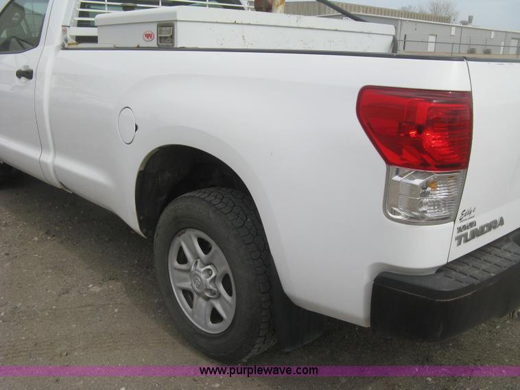 image for item K2987 2010 Toyota Tundra pickup truck