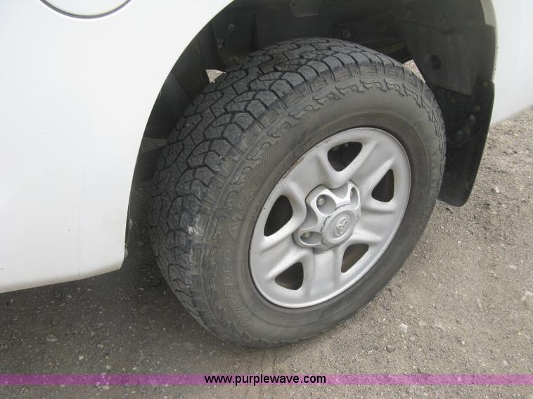 image for item K2987 2010 Toyota Tundra pickup truck