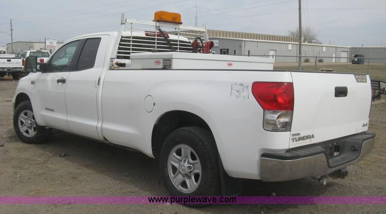 image for item K2989 2008 Toyota Tundra double cab pickup tuck