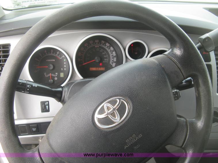 image for item K2989 2008 Toyota Tundra double cab pickup tuck