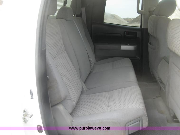 image for item K2989 2008 Toyota Tundra double cab pickup tuck