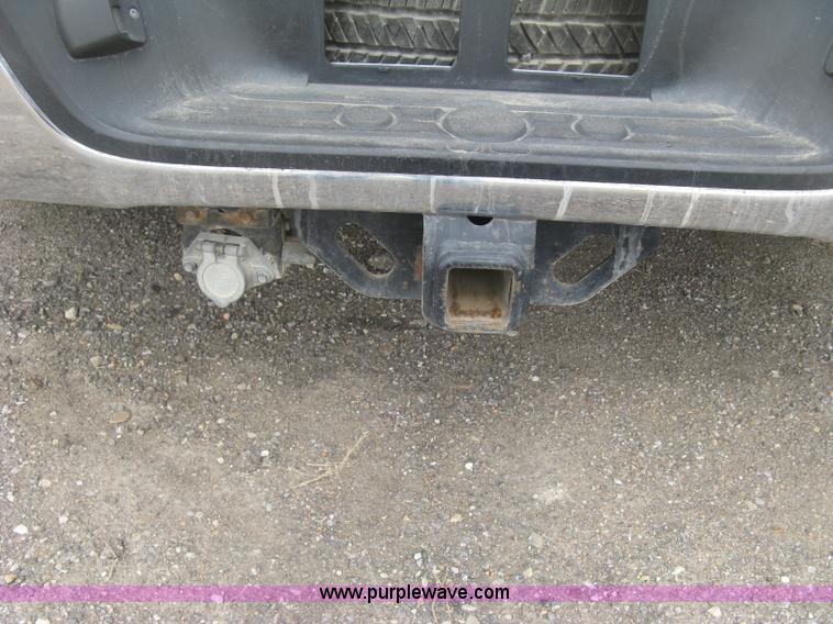 image for item K2989 2008 Toyota Tundra double cab pickup tuck