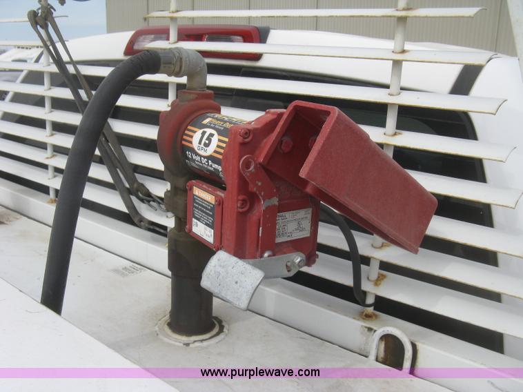 image for item K2989 2008 Toyota Tundra double cab pickup tuck