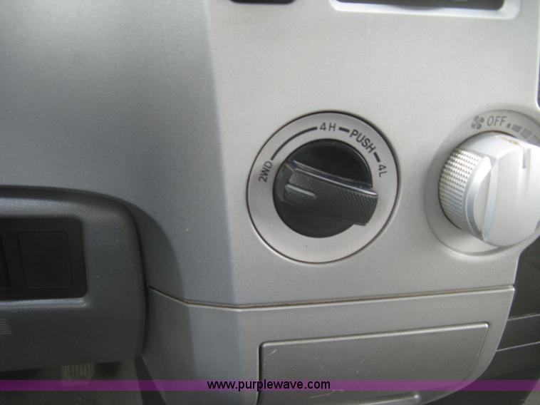 image for item K2989 2008 Toyota Tundra double cab pickup tuck