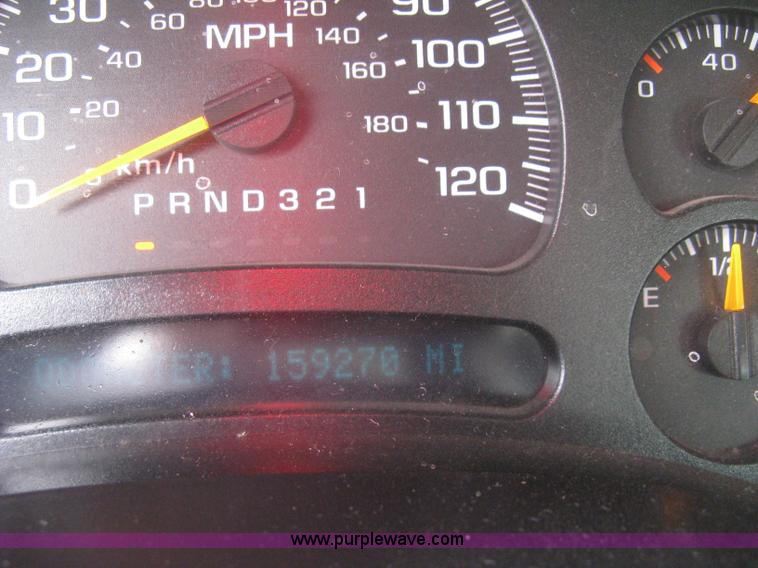 image for item K2990 2006 Chevrolet Silverado 2500 HD Ext. Cab pickup tuck