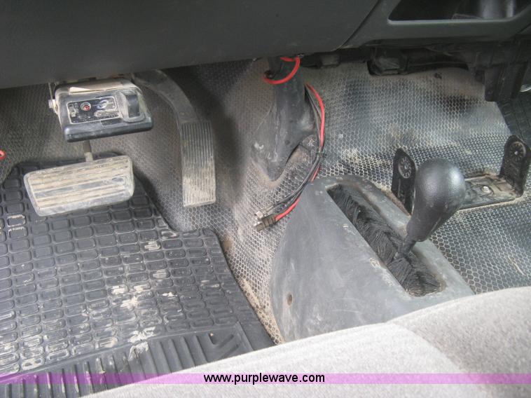 image for item K2990 2006 Chevrolet Silverado 2500 HD Ext. Cab pickup tuck