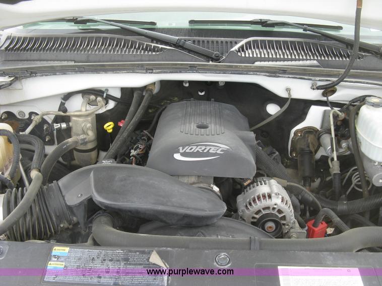 image for item K2990 2006 Chevrolet Silverado 2500 HD Ext. Cab pickup tuck