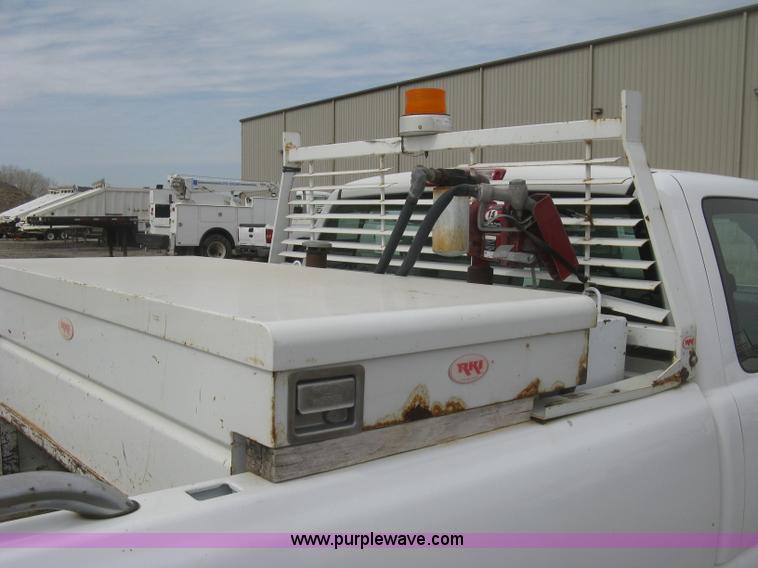 image for item K2990 2006 Chevrolet Silverado 2500 HD Ext. Cab pickup tuck