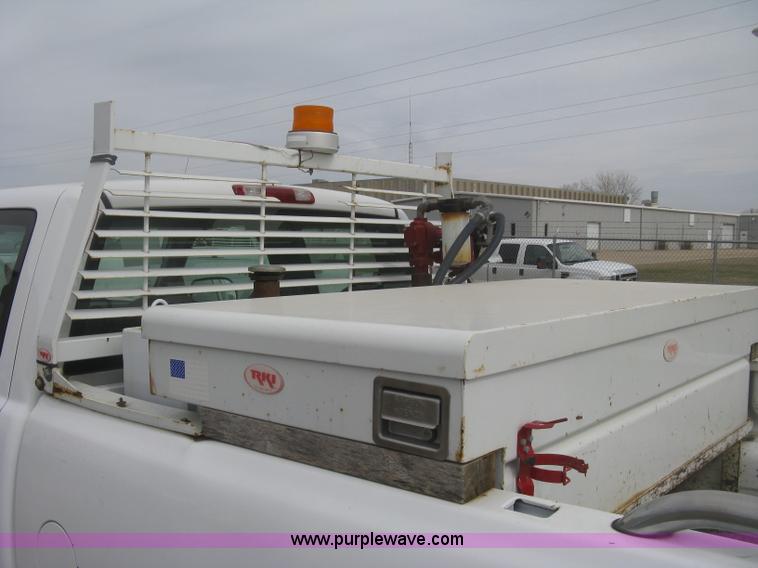 image for item K2990 2006 Chevrolet Silverado 2500 HD Ext. Cab pickup tuck