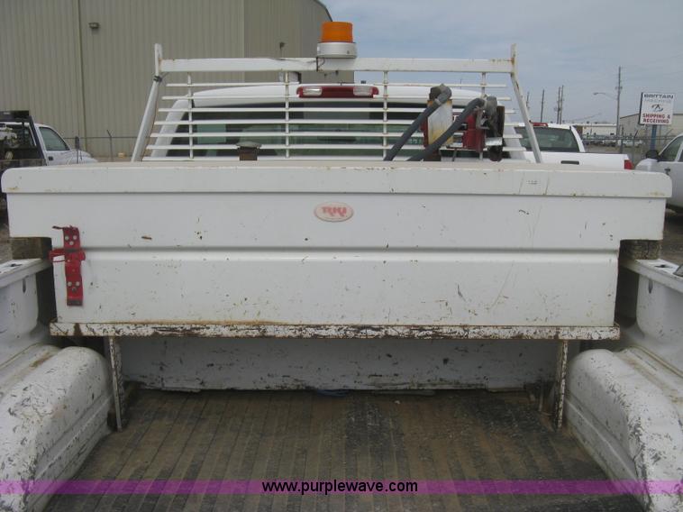 image for item K2990 2006 Chevrolet Silverado 2500 HD Ext. Cab pickup tuck