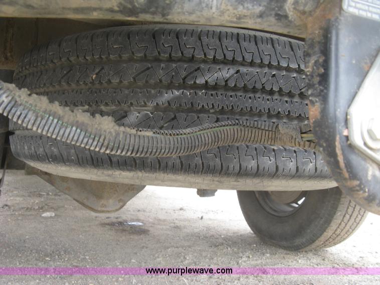 image for item K2990 2006 Chevrolet Silverado 2500 HD Ext. Cab pickup tuck