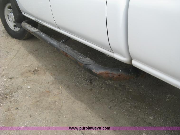 image for item K2990 2006 Chevrolet Silverado 2500 HD Ext. Cab pickup tuck