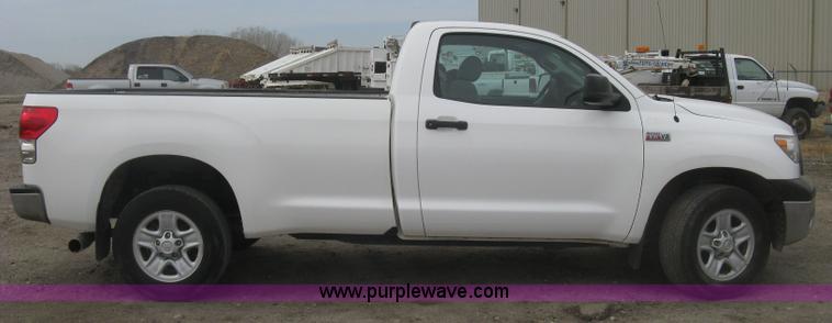 image for item K2991 2008 Toyota Tundra pickup truck