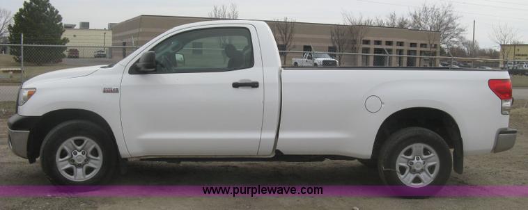 image for item K2991 2008 Toyota Tundra pickup truck