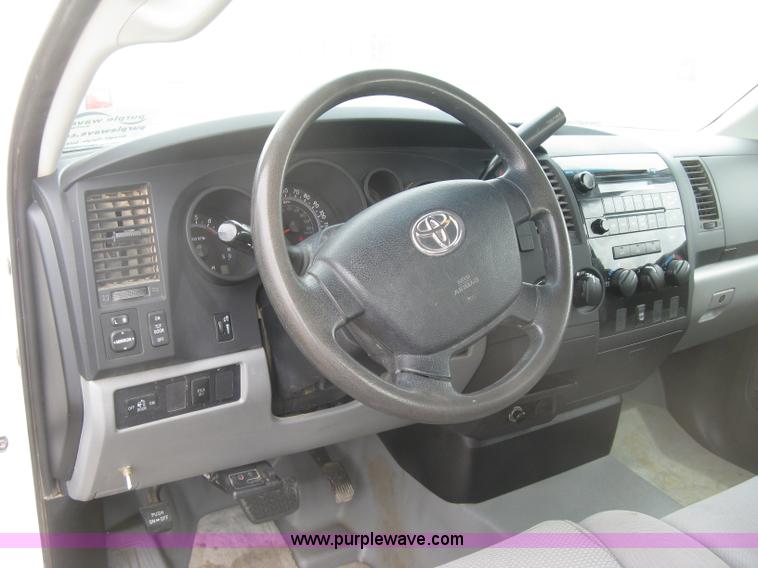 image for item K2991 2008 Toyota Tundra pickup truck