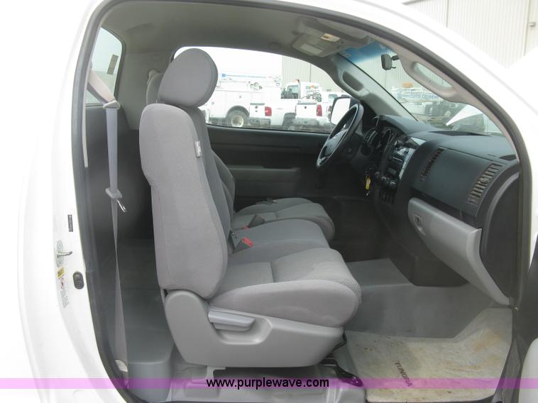 image for item K2991 2008 Toyota Tundra pickup truck