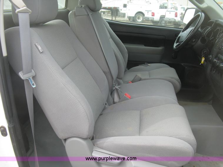 image for item K2991 2008 Toyota Tundra pickup truck