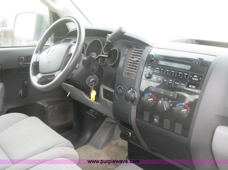 image for item K2991 2008 Toyota Tundra pickup truck