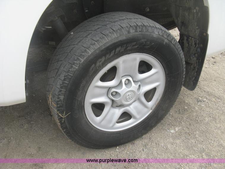 image for item K2991 2008 Toyota Tundra pickup truck