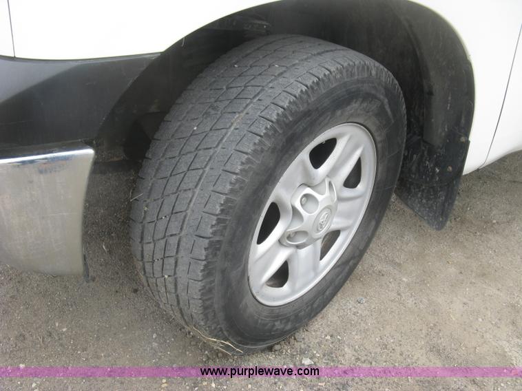 image for item K2991 2008 Toyota Tundra pickup truck