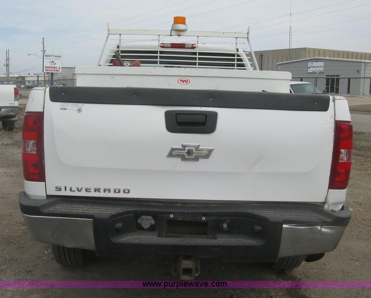 image for item K2992 2007 Chevrolet Silverado 2500 HD pickup truck