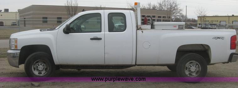 image for item K2992 2007 Chevrolet Silverado 2500 HD pickup truck