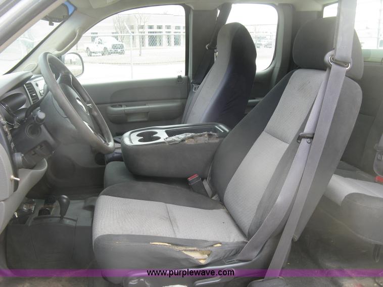 image for item K2992 2007 Chevrolet Silverado 2500 HD pickup truck