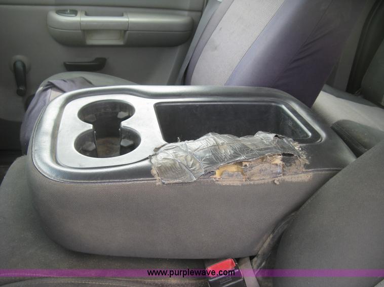 image for item K2992 2007 Chevrolet Silverado 2500 HD pickup truck