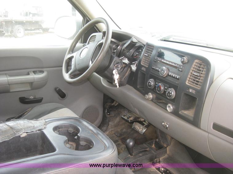 image for item K2992 2007 Chevrolet Silverado 2500 HD pickup truck