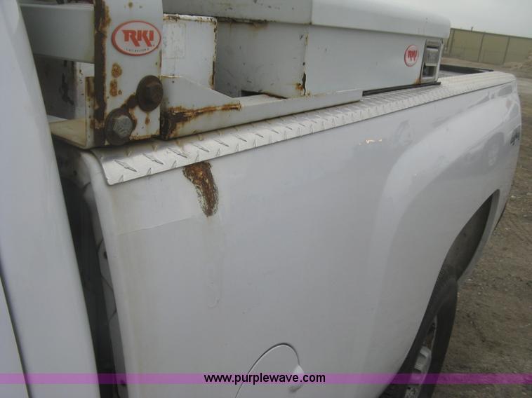 image for item K2992 2007 Chevrolet Silverado 2500 HD pickup truck