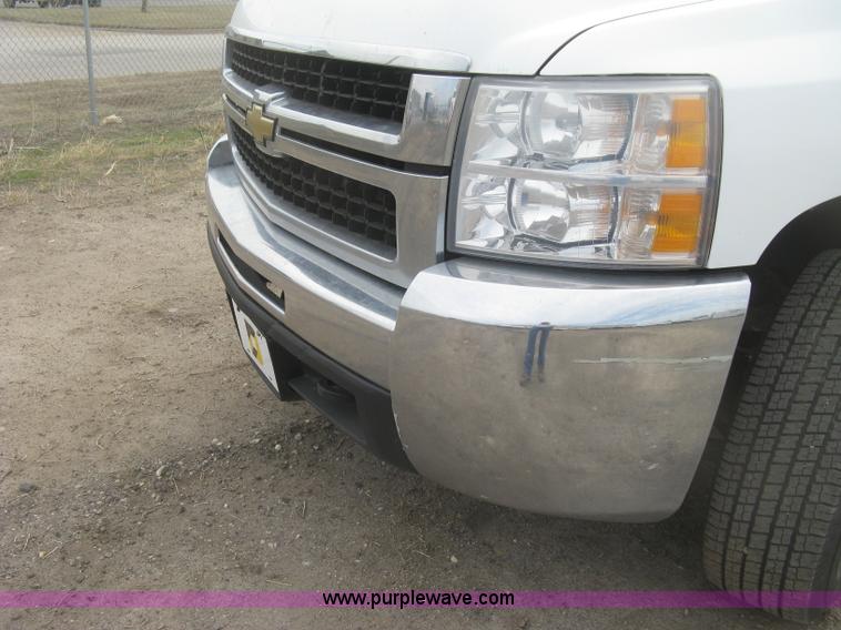 image for item K2992 2007 Chevrolet Silverado 2500 HD pickup truck