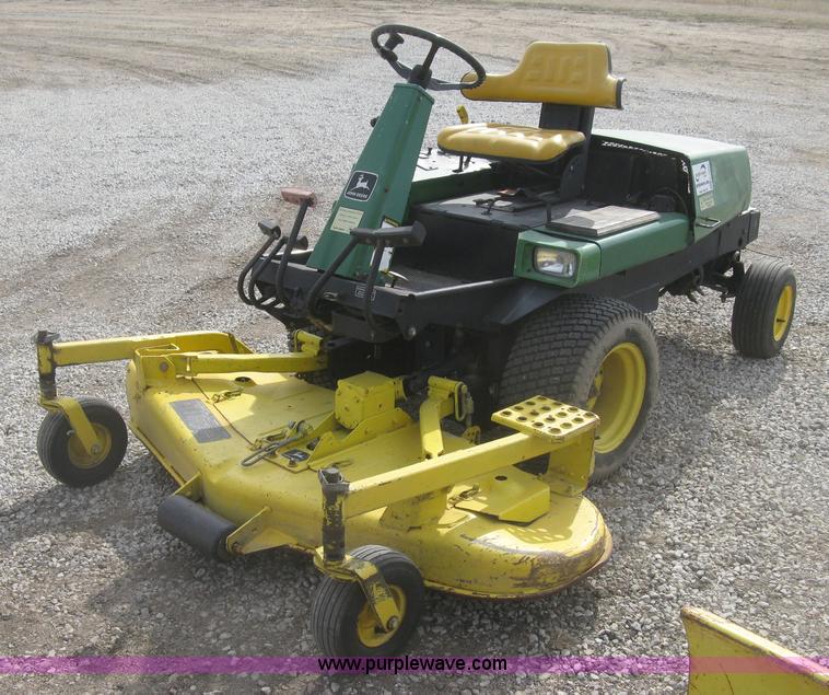 image for item K2993 John Deere F915 riding lawn mower