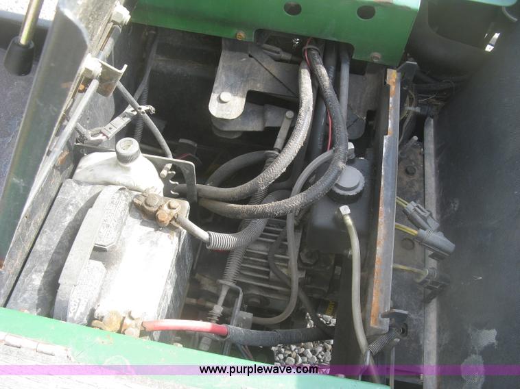 image for item K2993 John Deere F915 riding lawn mower