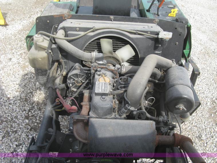 image for item K2993 John Deere F915 riding lawn mower