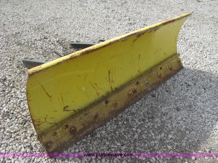 image for item K2993 John Deere F915 riding lawn mower