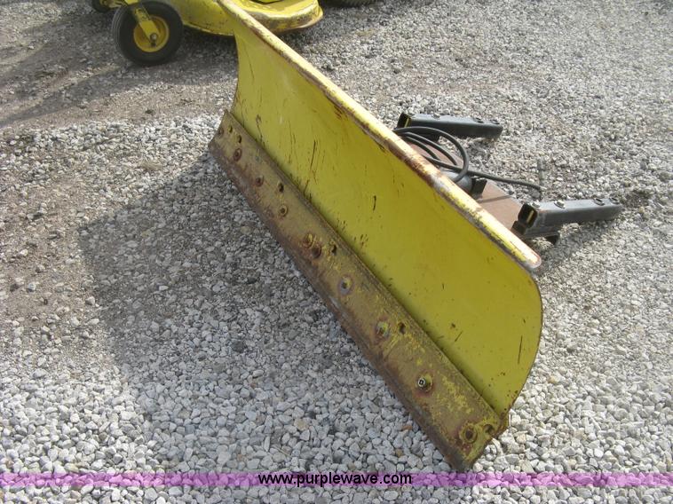 image for item K2993 John Deere F915 riding lawn mower