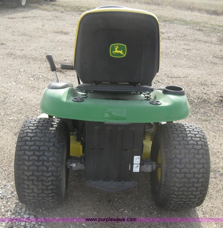 image for item K2994 2005 John Deere L118 riding lawn mower
