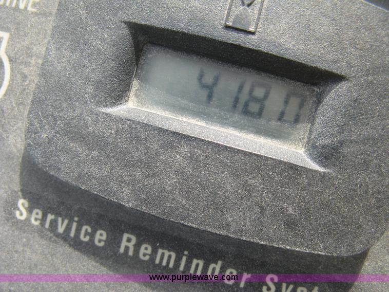 image for item K2994 2005 John Deere L118 riding lawn mower