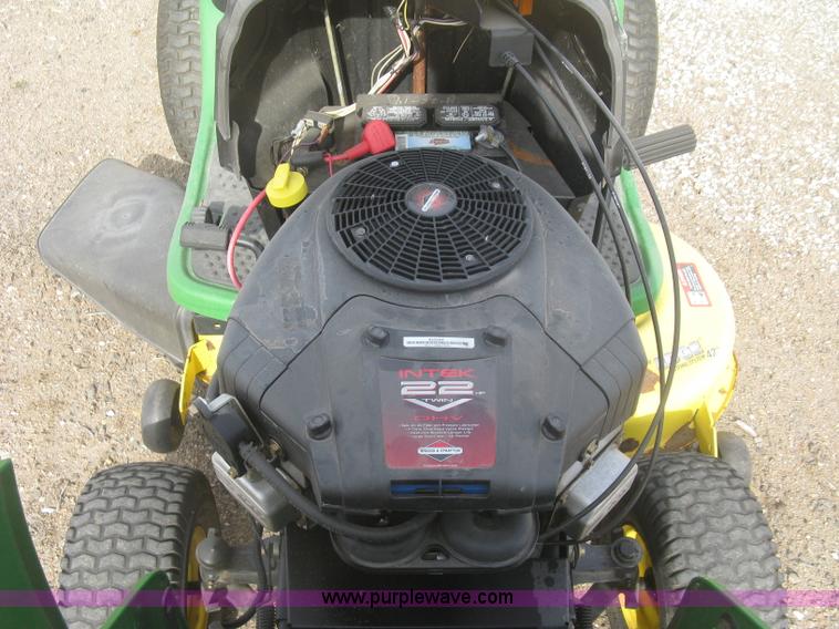 image for item K2994 2005 John Deere L118 riding lawn mower