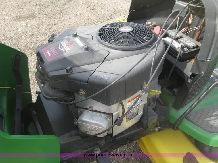 image for item K2994 2005 John Deere L118 riding lawn mower