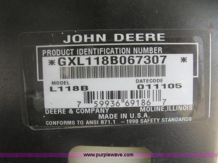 image for item K2994 2005 John Deere L118 riding lawn mower
