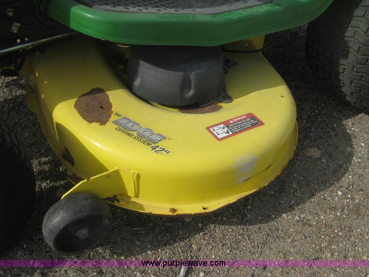 image for item K2994 2005 John Deere L118 riding lawn mower