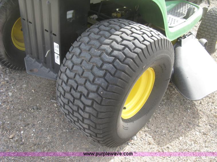 image for item K2994 2005 John Deere L118 riding lawn mower