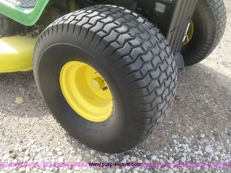 image for item K2994 2005 John Deere L118 riding lawn mower