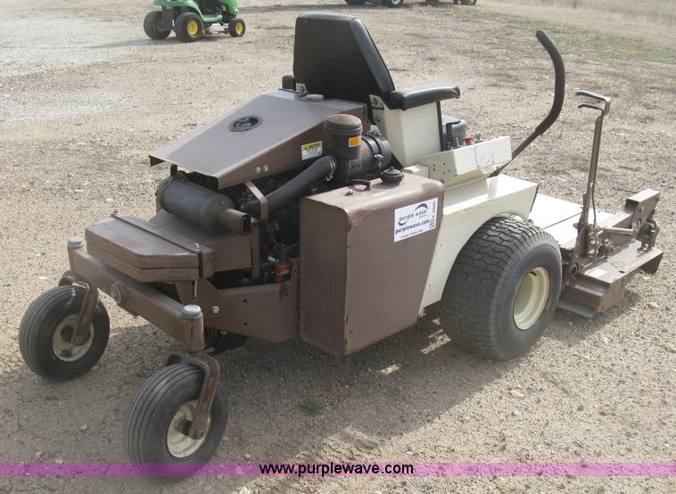 image for item K2995 1994 Grasshopper 725 riding lawn mower