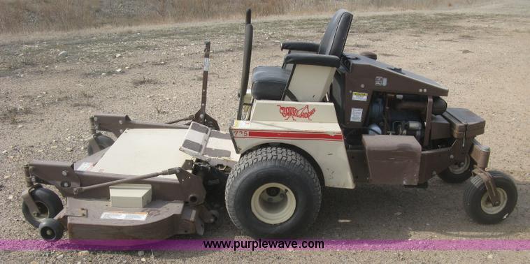 image for item K2995 1994 Grasshopper 725 riding lawn mower