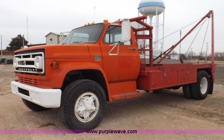 image for item K3761 1975 Chevrolet C65 gin pole truck