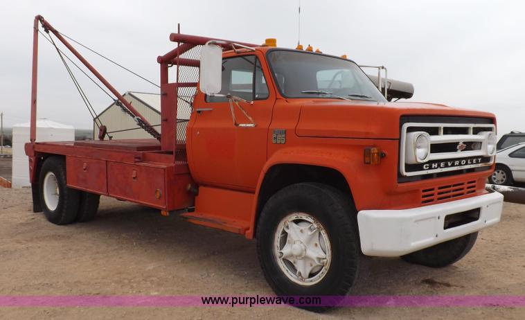 image for item K3761 1975 Chevrolet C65 gin pole truck