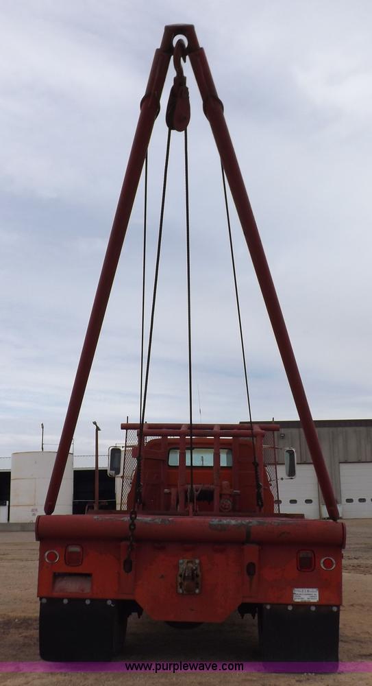 image for item K3761 1975 Chevrolet C65 gin pole truck