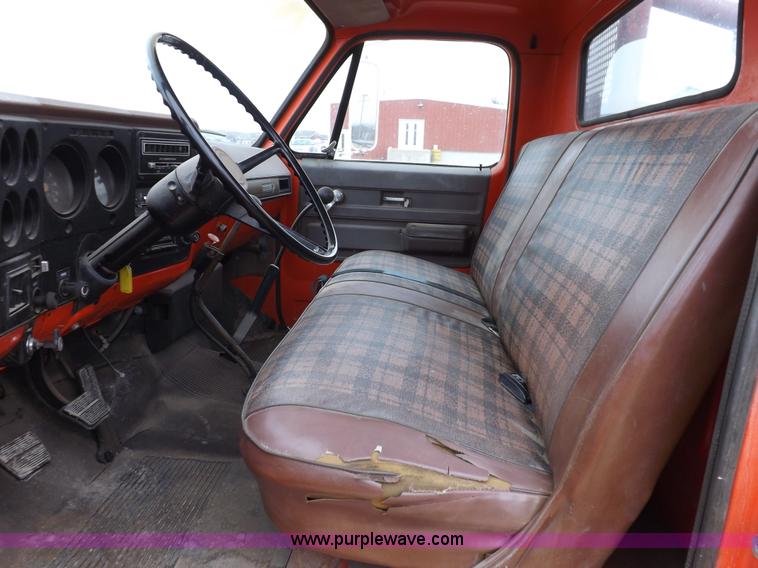 image for item K3761 1975 Chevrolet C65 gin pole truck